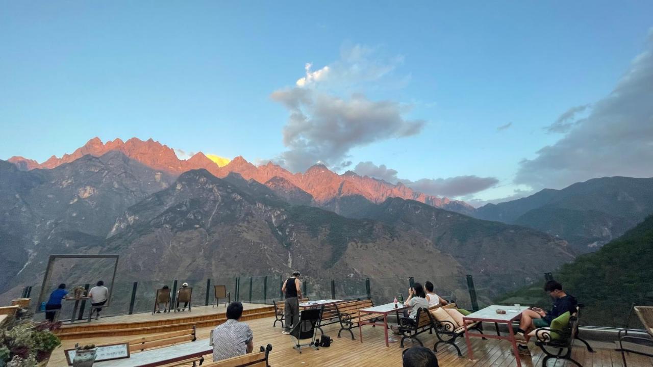 Tiger Leaping Gorge Tea Horse Gasthaus Shangri-La Bagian luar foto