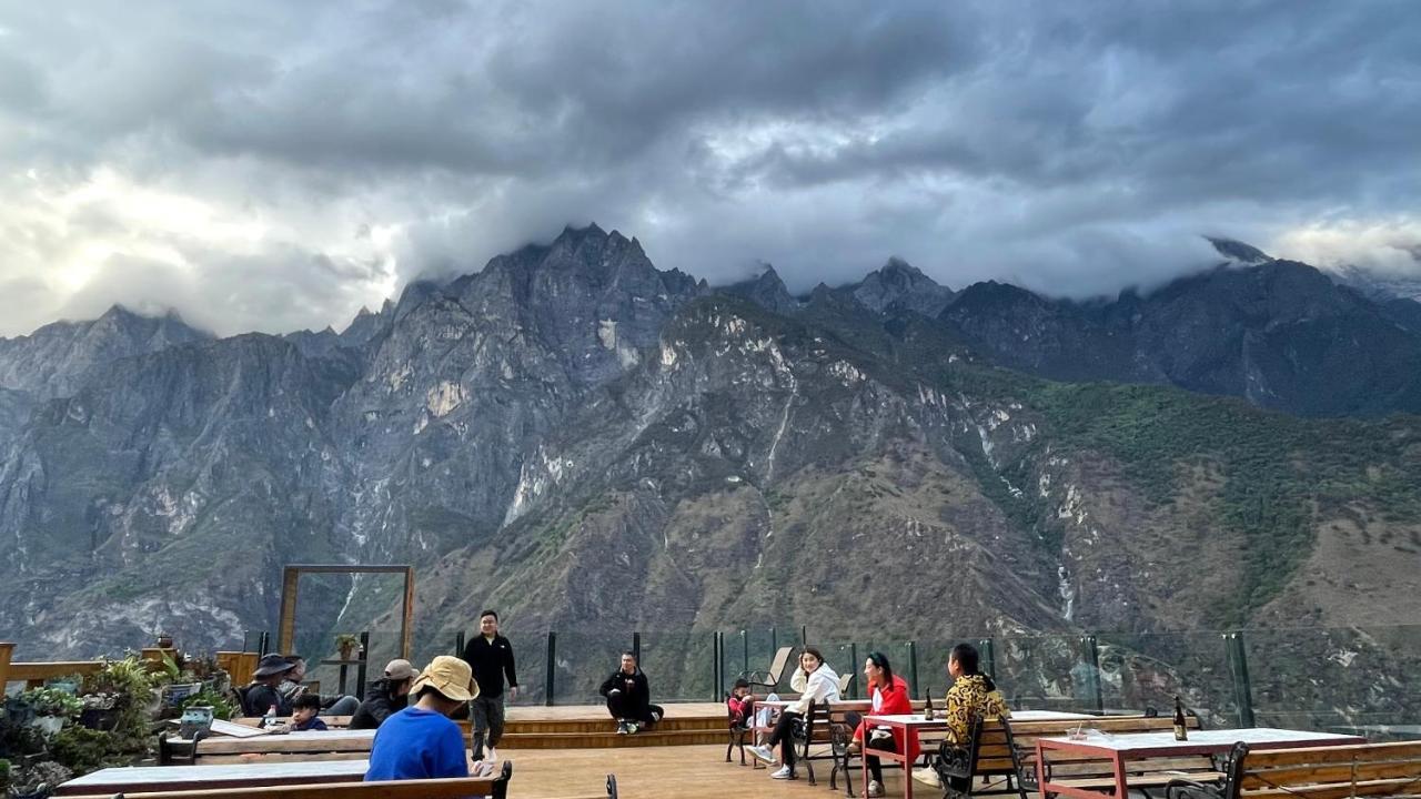 Tiger Leaping Gorge Tea Horse Gasthaus Shangri-La Bagian luar foto